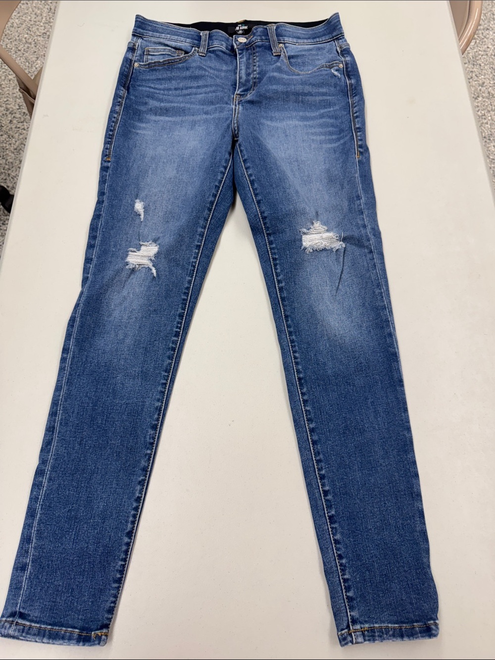 LuLaRoe Women’s Medium Blue Skinny Distressed Denim Blue Jeans w tummy control